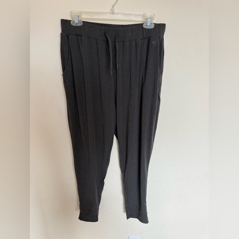 Black Pleated Jogger Pants - cozy earth